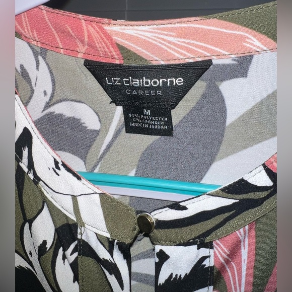 Liz Claiborne size medium - Picture 3 of 3